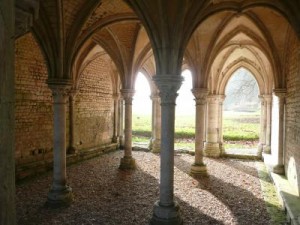 abbaye de fontaine-guerard salle capitulaire