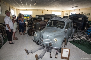 musee-de-salviac-2cv.jpg