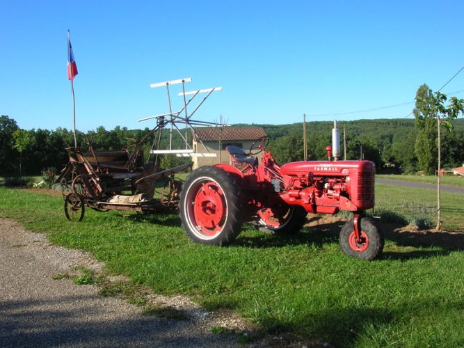 musee-machinisme-agricole-de-salviac-tracteur.jpg