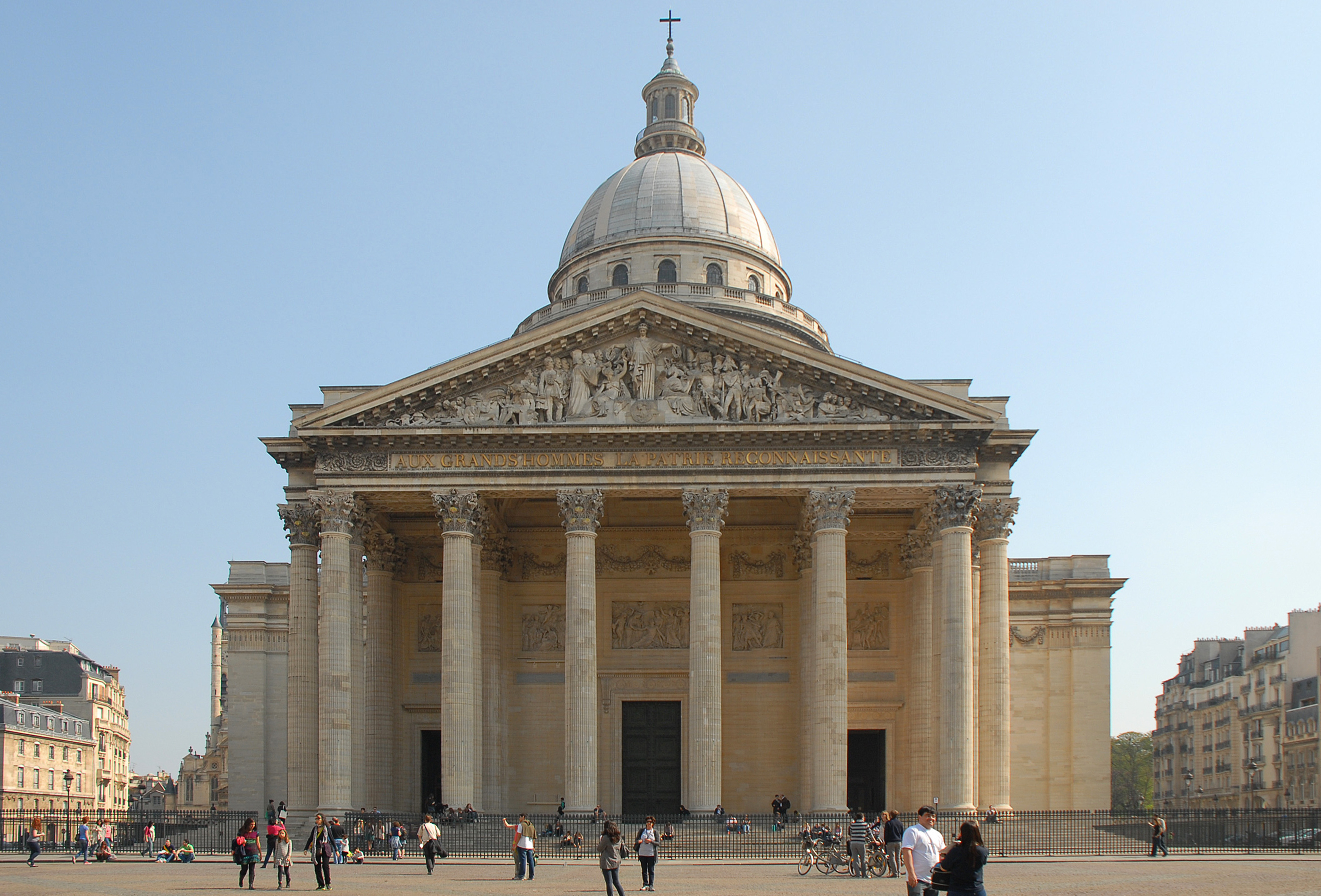 pantheon-paris-facade.jpg