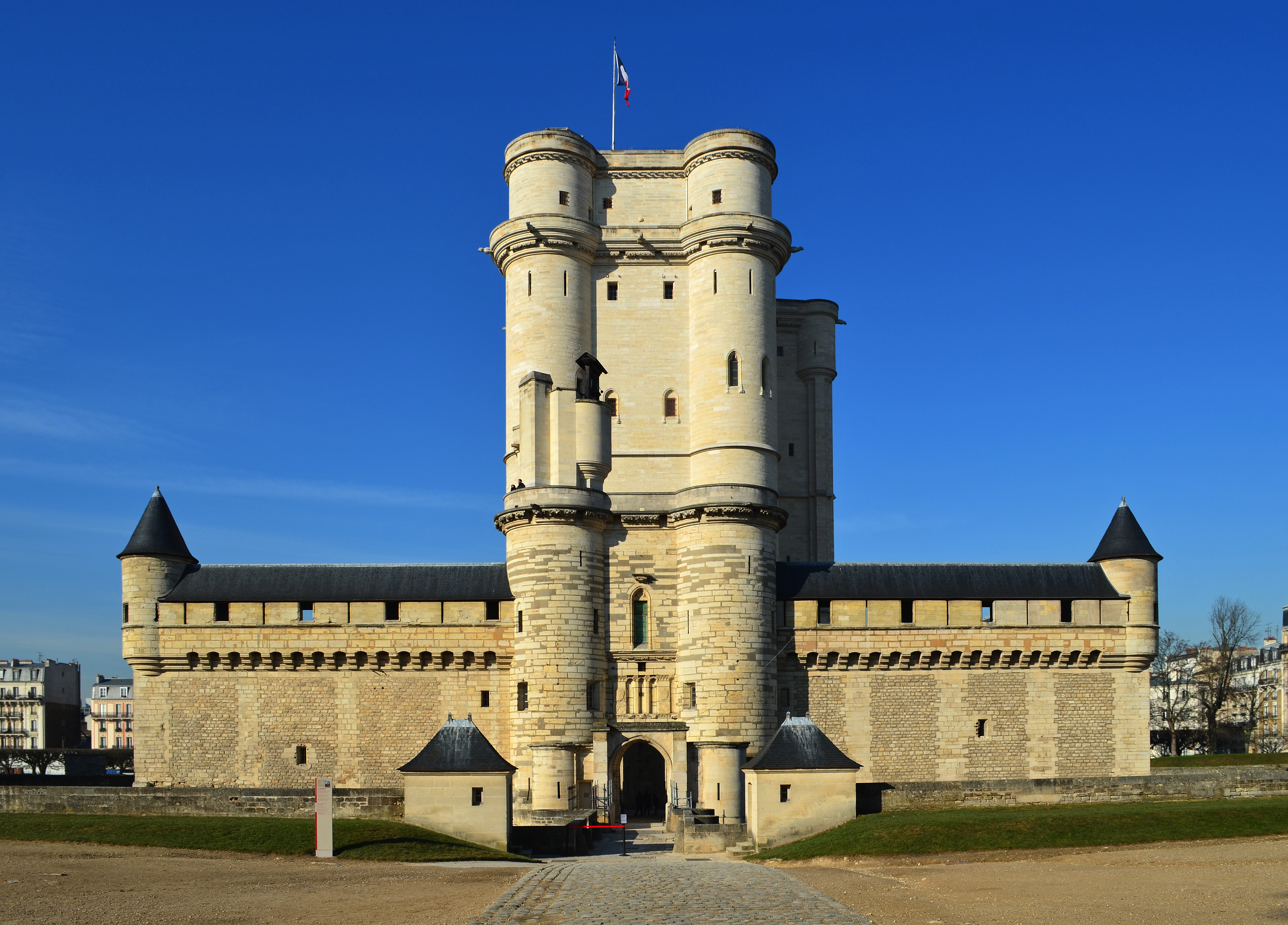 chateau-vincennes-1.jpg