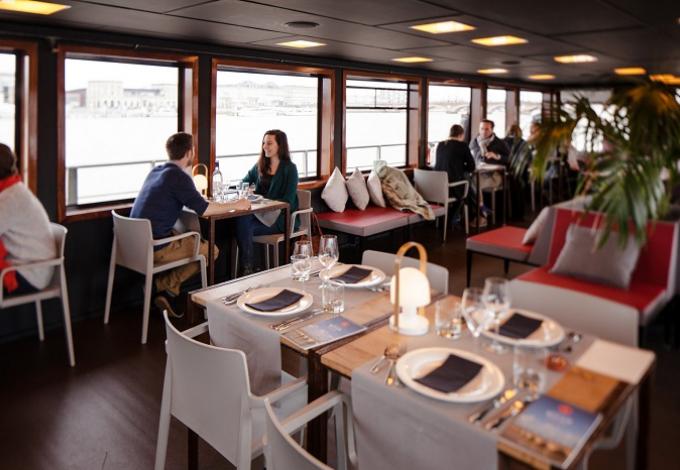 103-bordeaux_river_cruise_restaurant-1.jpg
