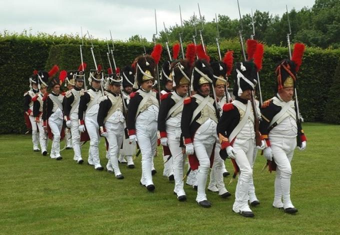 105-chateau-de-breteuil-les-grenadiers-de-napoleon.jpg