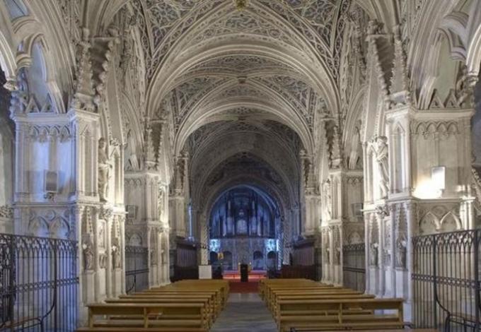 220-interieur-de-l'eglise-d'hautecombe.jpg