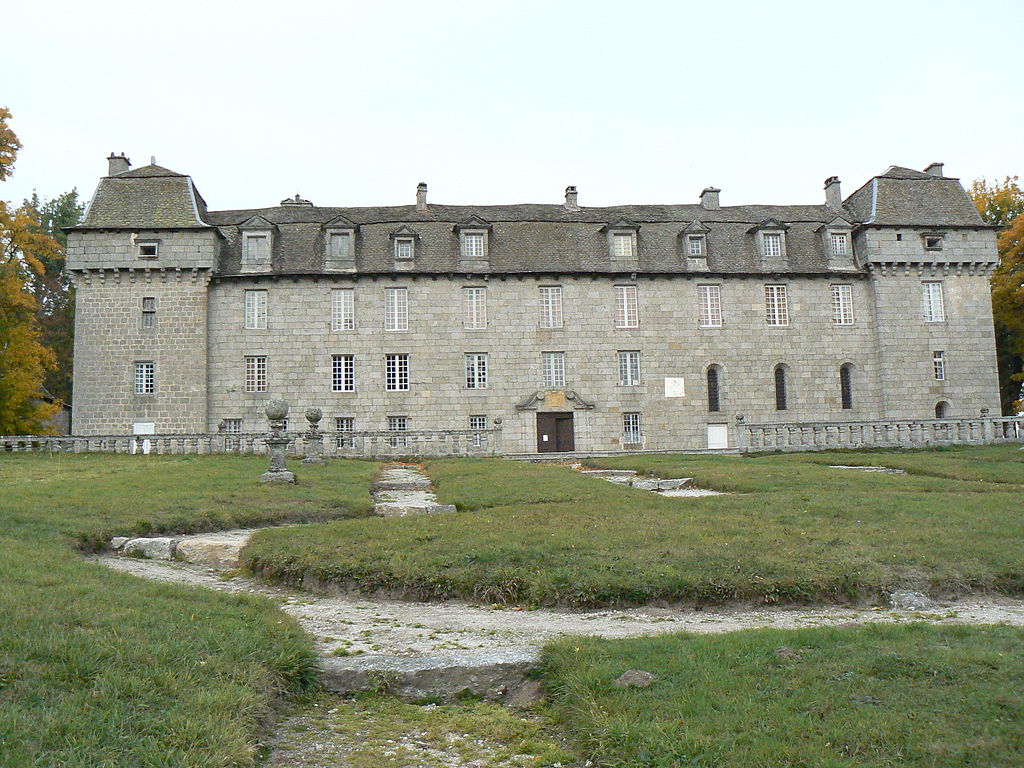 260-lozere_prinsuejols_chateau_de_la_baume_48.jpg