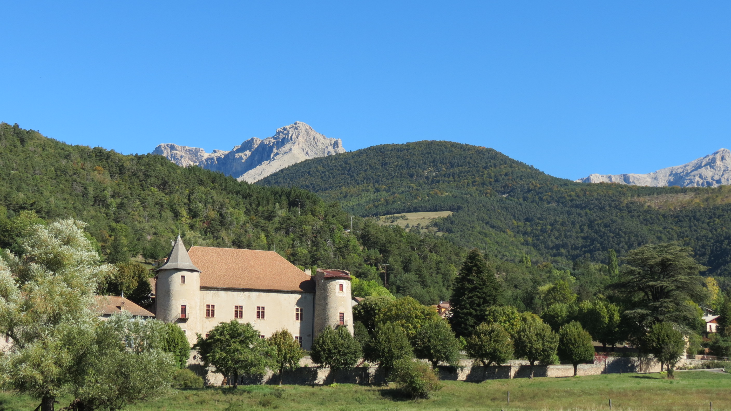326-chateau_de_montmaur-hautes-alpes.jpg