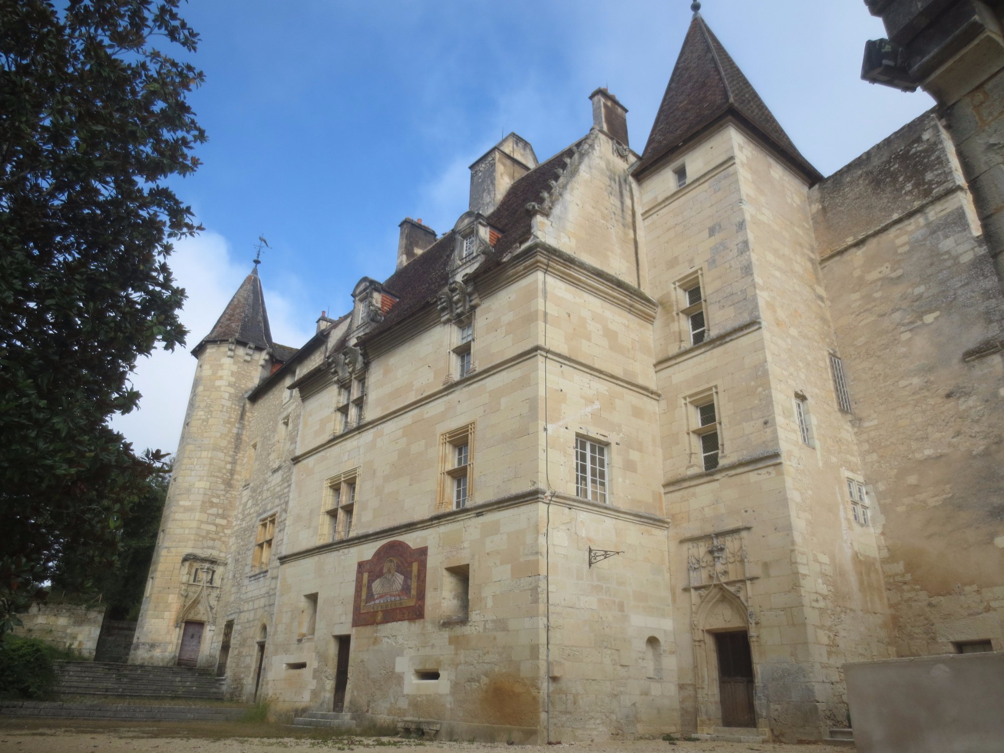 416-chateau-de-chateau-l'eveque.jpg