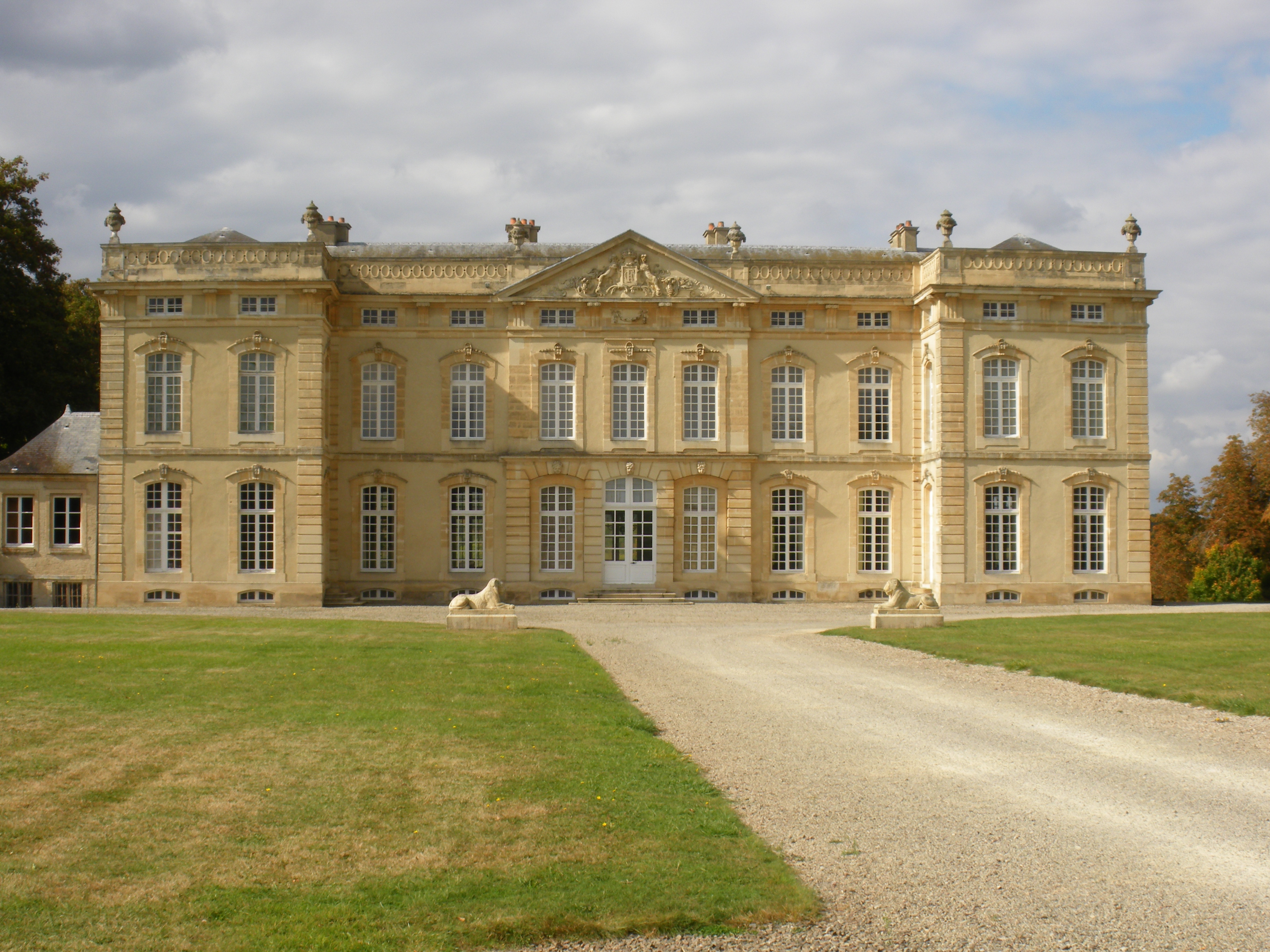 511-chateau_bourg_st_leonard.jpg