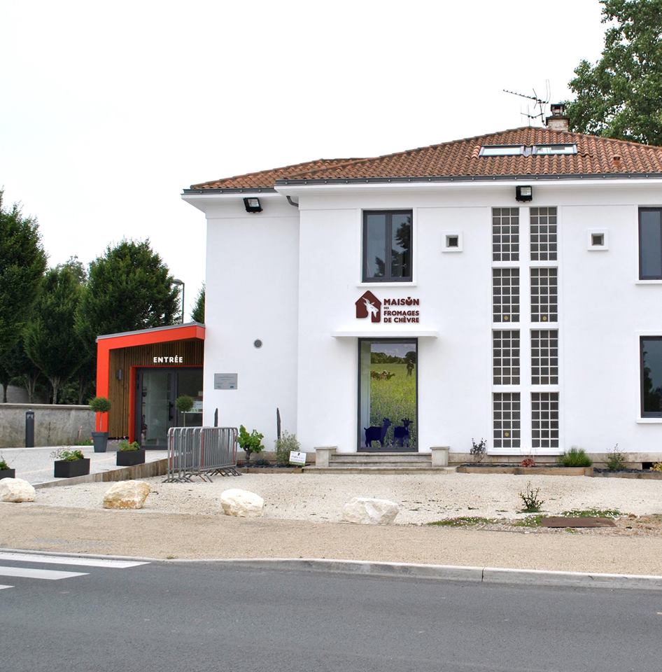 622-maison-des-fromages-de-chevres-deux-sevres.jpg