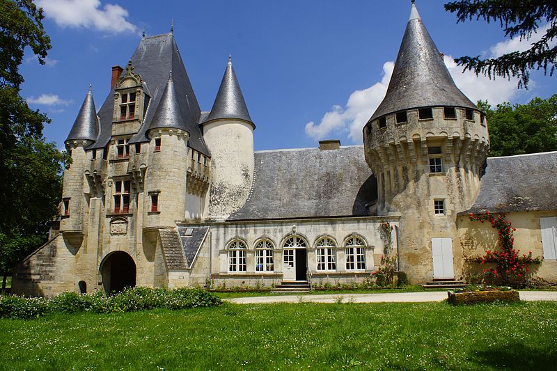 656-chateau-javarzay-deux-sevres.jpg