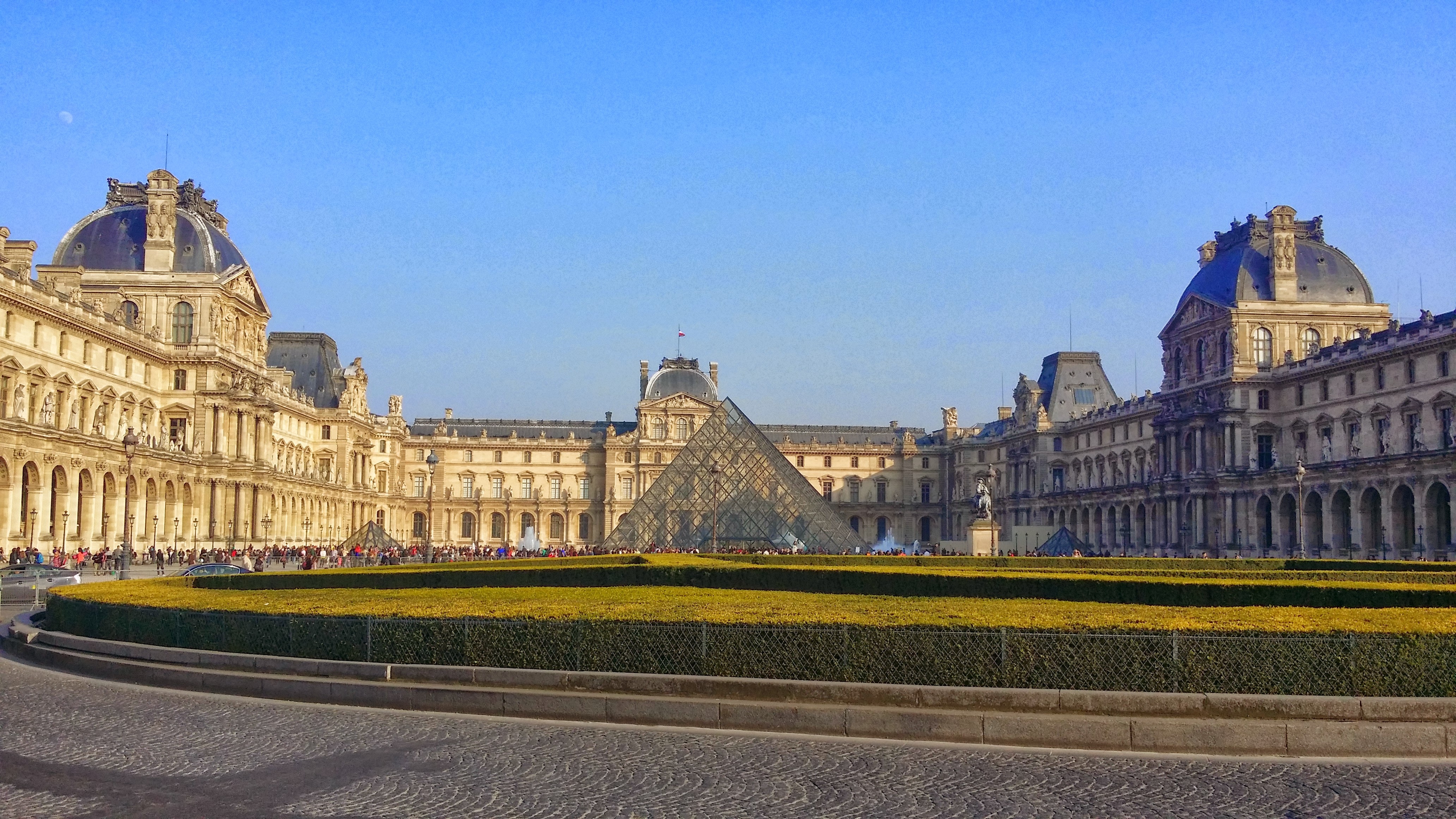 689-musee-du-louvre-paris.jpeg