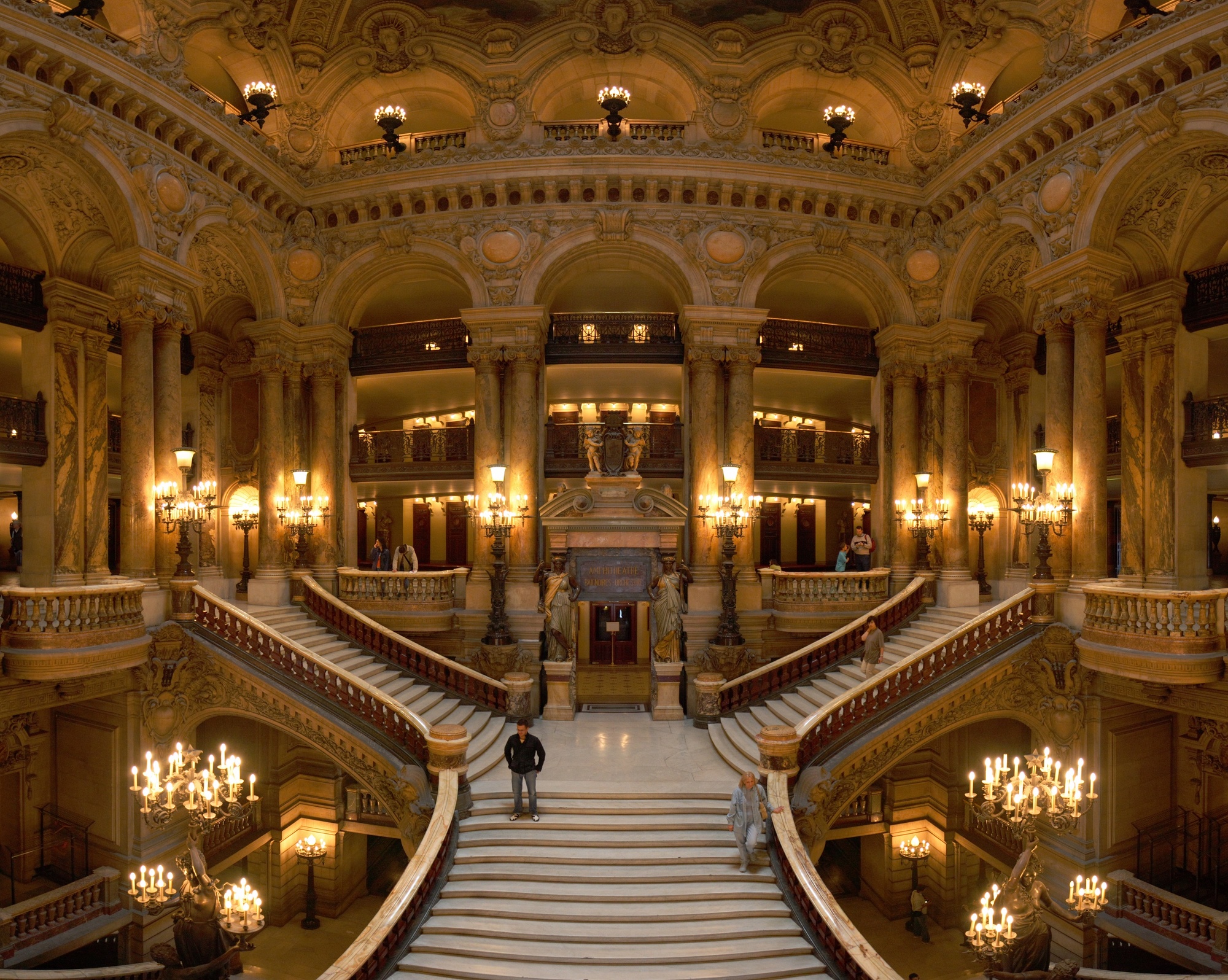 690-opera_garnier_grand_escalier-paris.jpg