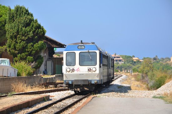 742-train-de-la-balagne-il-rousse-corse.jpg