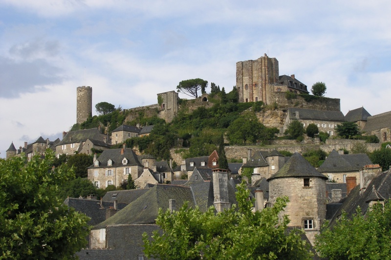 1013-turenne-plus-beaux-villages-de-france-correze.jpg