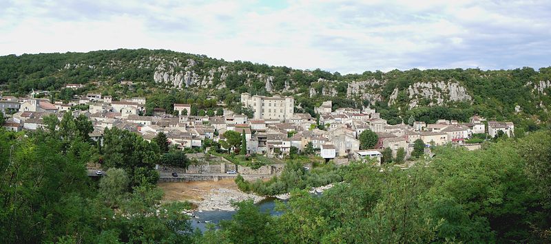 1022-vogue-plus-beaux-villages-de-france-ardeche.jpg