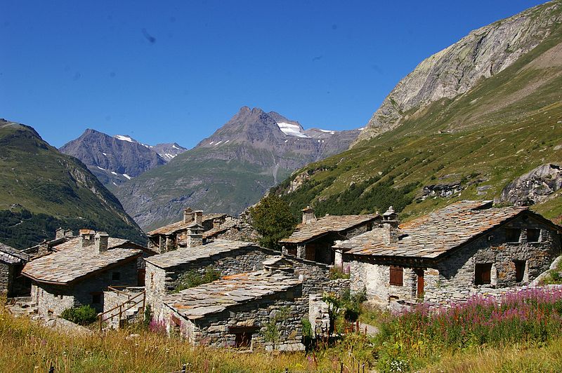 1037-bonneval-sur-arc-plus-beaux-villages-de-france-savoie.jpg