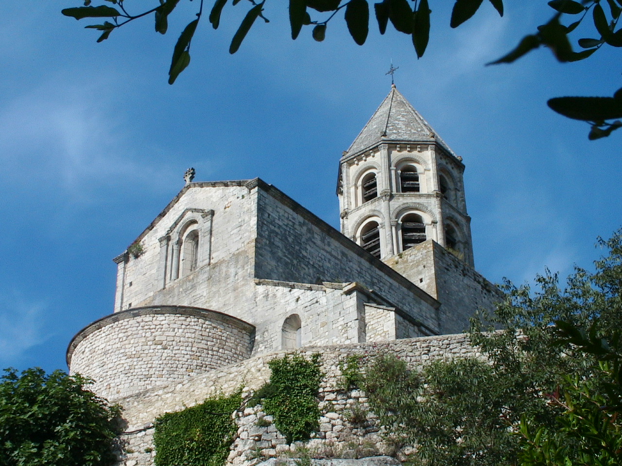 1060-la-garde-adhemar-plus-beaux-villages-de-france-drome.jpg