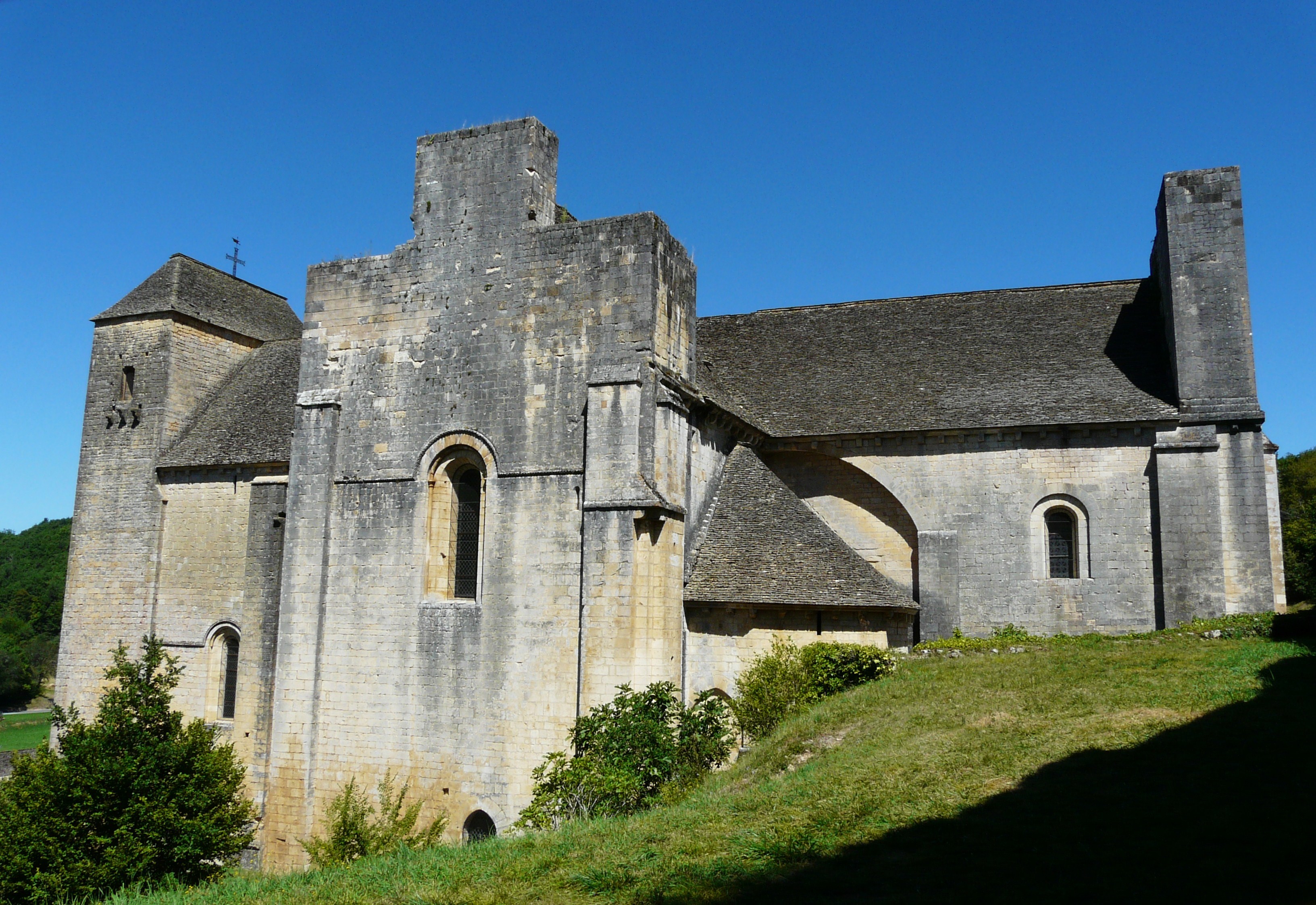 1084-saint-amand-de-coly-plus-beaux-villages-de-france-dordogne.jpg