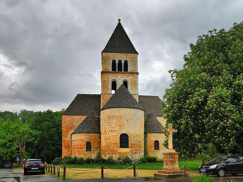 1107-saint-leon-sur-vezere-plus-beaux-villages-de-france-dordogne.jpg