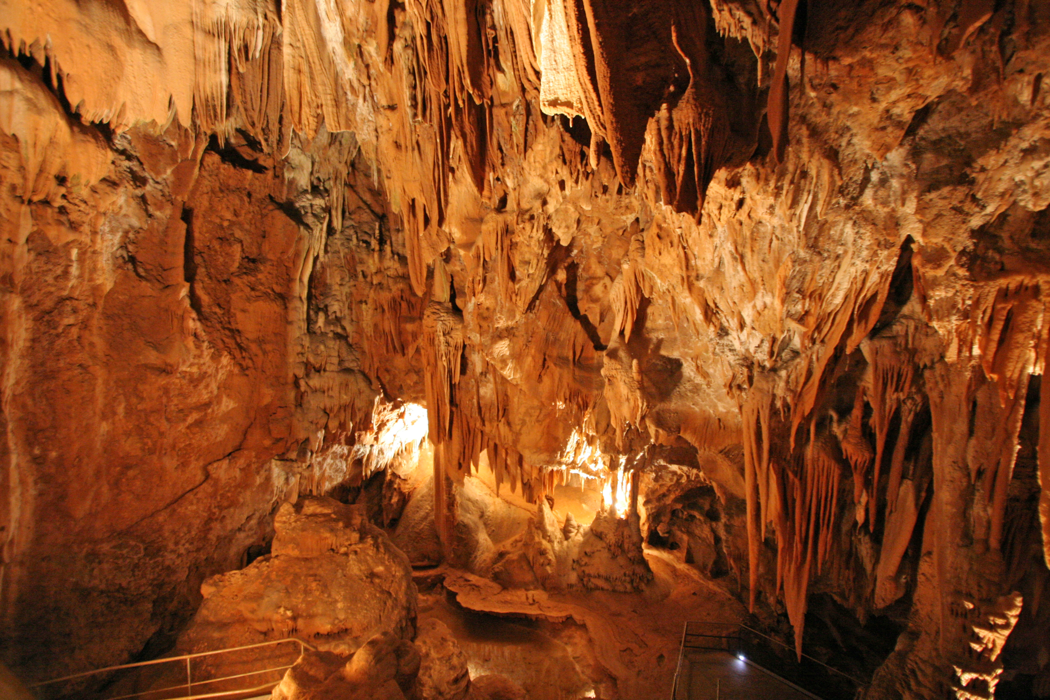 1208-grotte-de-la-madeleine-ardeche.jpg