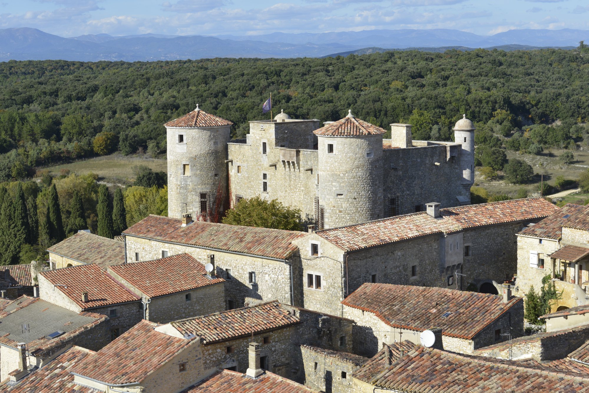 1216-chateau-des-roure-ardeche.jpg