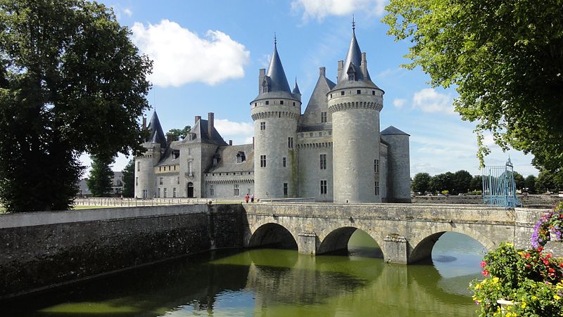 1260-chateau-de-sully-sur-loire-saone-et-loire.jpg