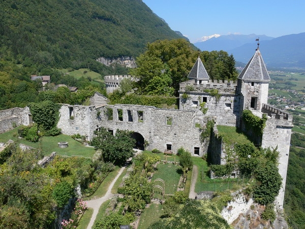 1310-chateau-de-miolans-savoie.jpg