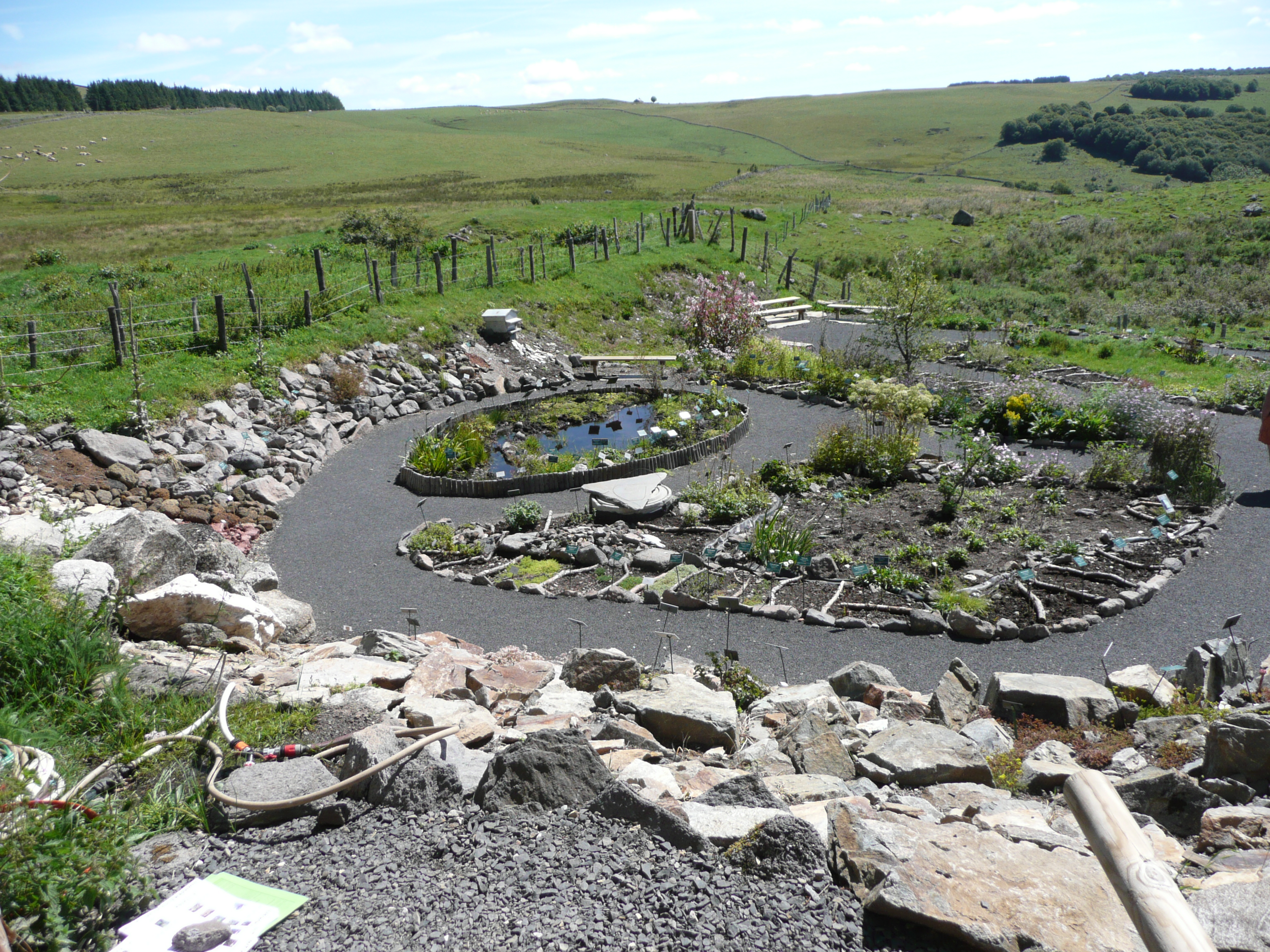 1626-jardin-botanique-aubrac-aveyron.jpg