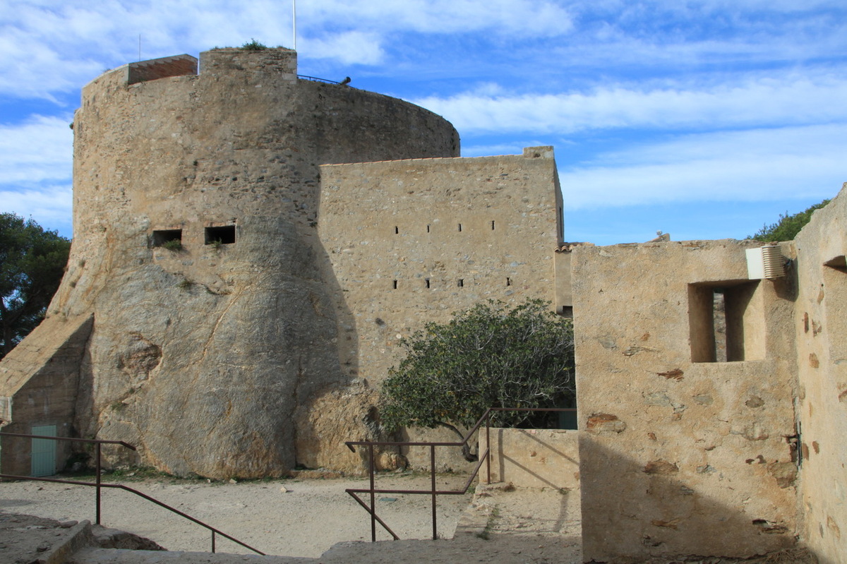 1709-fort-ste-agathe-porquerolles.jpg