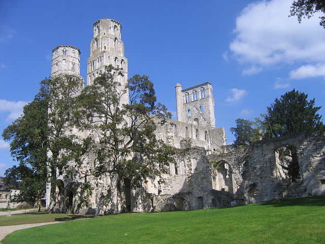 1756-abbaye-de-jumieges-seine-maritime.jpg