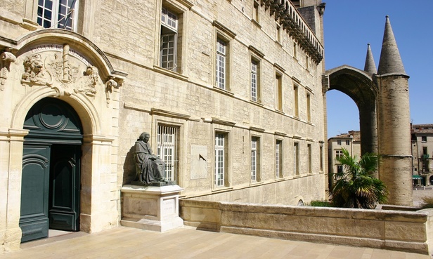 1807-faculte-de-medecine-montpellier-herault-occitanie.jpg