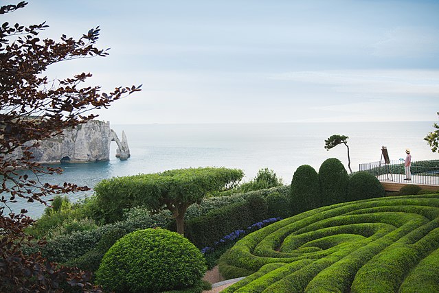 1826-jardins-etretat-seine-maritime.jpg