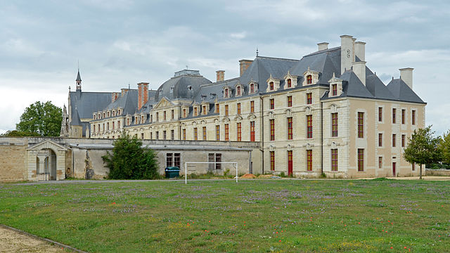 1925-chateau-des-ducs-de-la-tremoille-deux-sevres.jpg