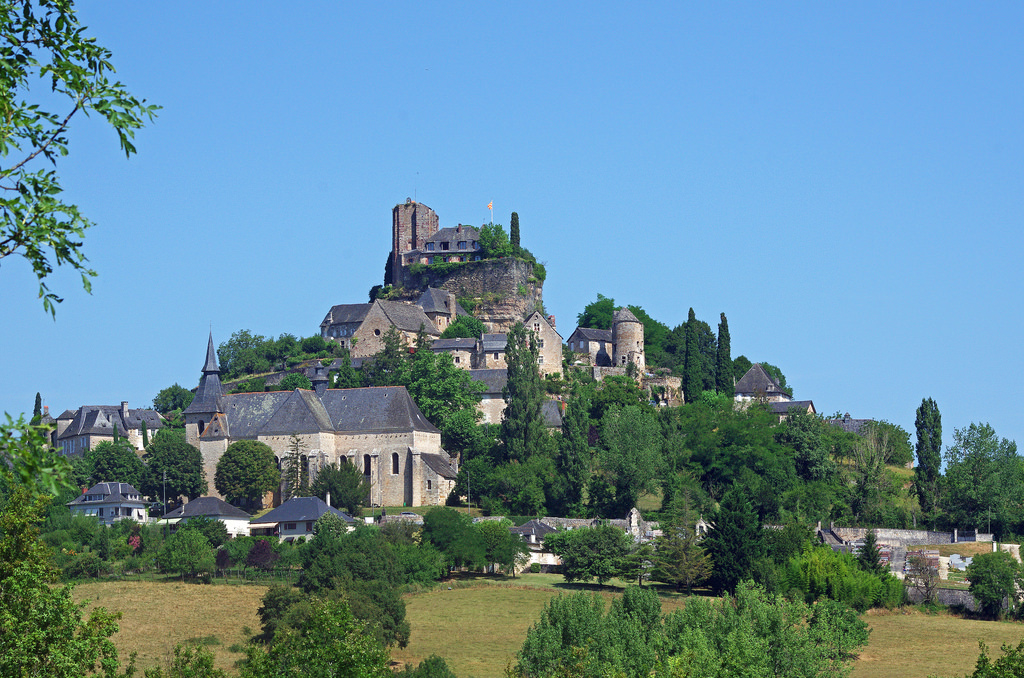 2005-chateau-de-turenne-correze.jpg