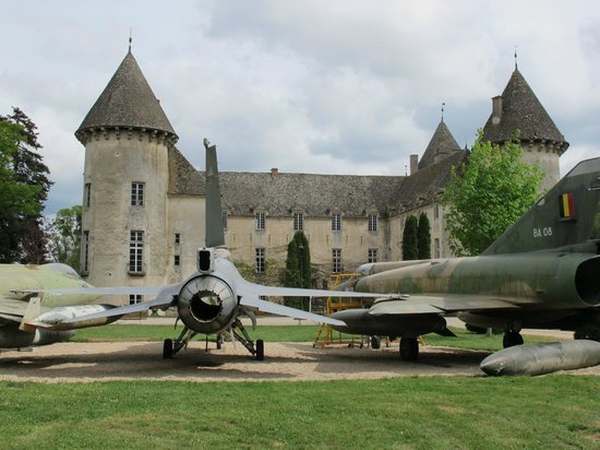 2071-chateau-de-savigny-les-beaune-cote-d-or.jpg