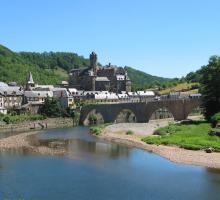 916-estaing-plus-beaux-villages-de-france-aveyron.jpg