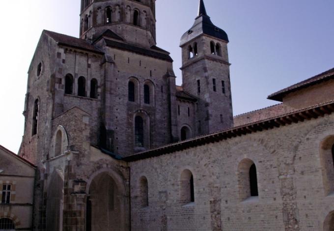 57-abbaye-de-cluny-saone-et-loire.jpg