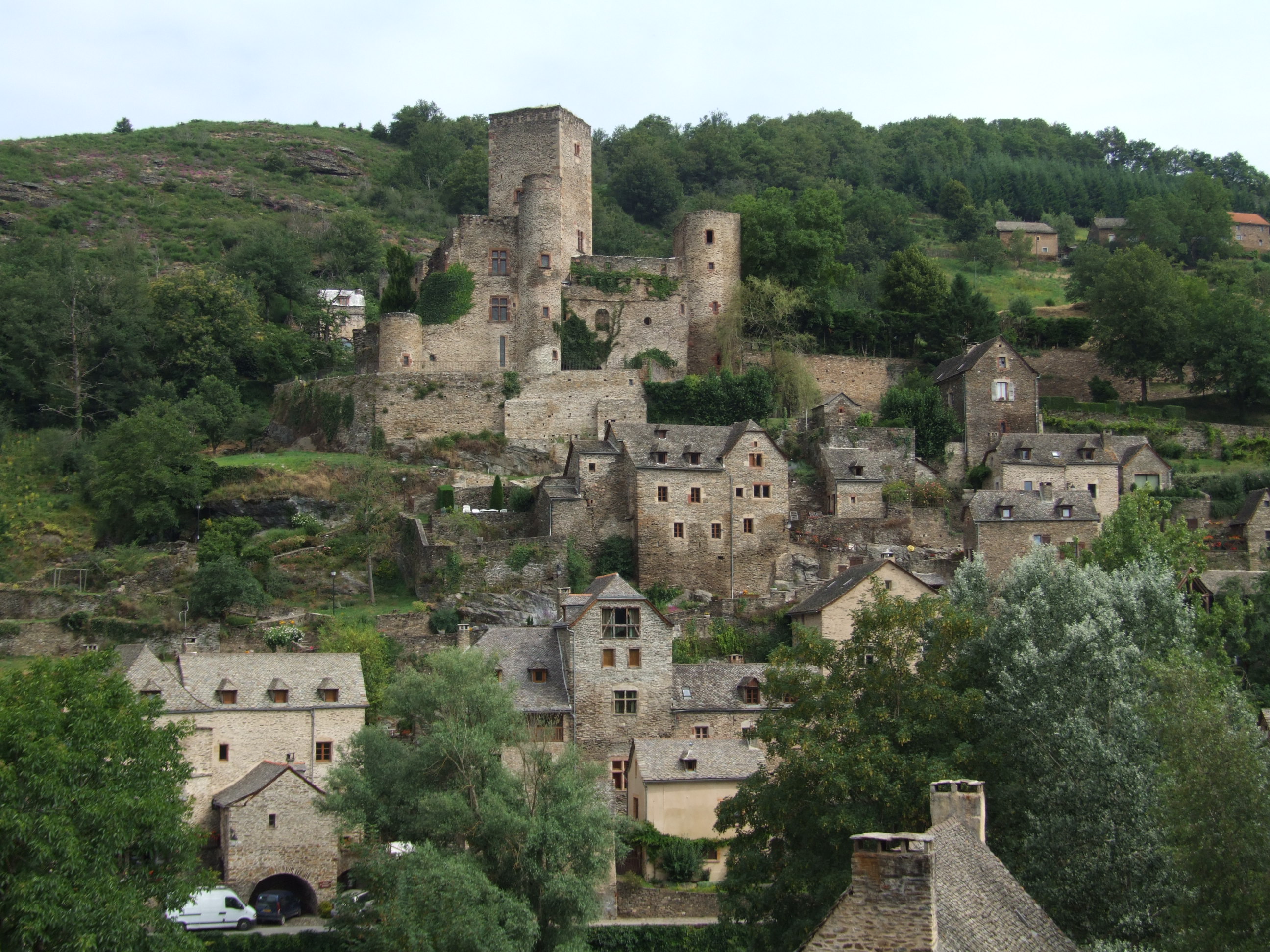 878-belcastel-plus-beaux-villages-de-france-aveyron.jpg