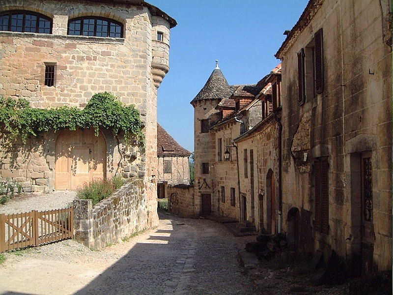 909-curemonte-plus-beaux-villages-de-france-correze.jpg