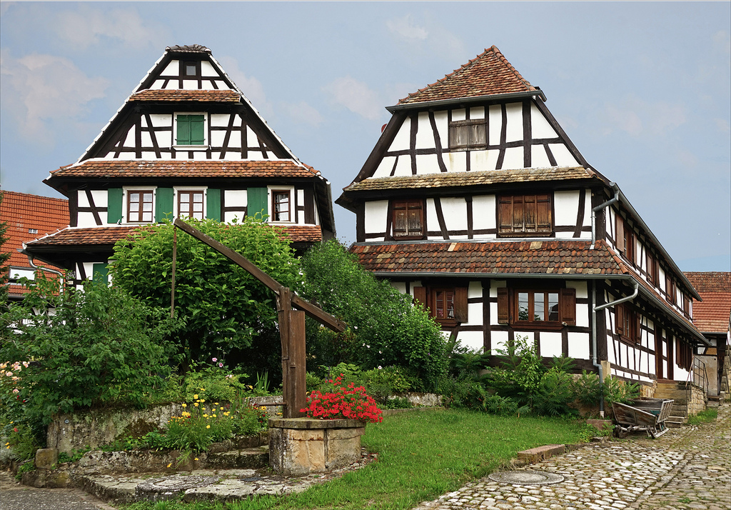 925-hunspach-plus-beaux-villages-de-france-bas-rhin.jpg