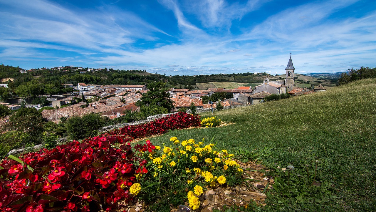 930-lautrec-plus-beaux-villages-de-france-tarn.jpg