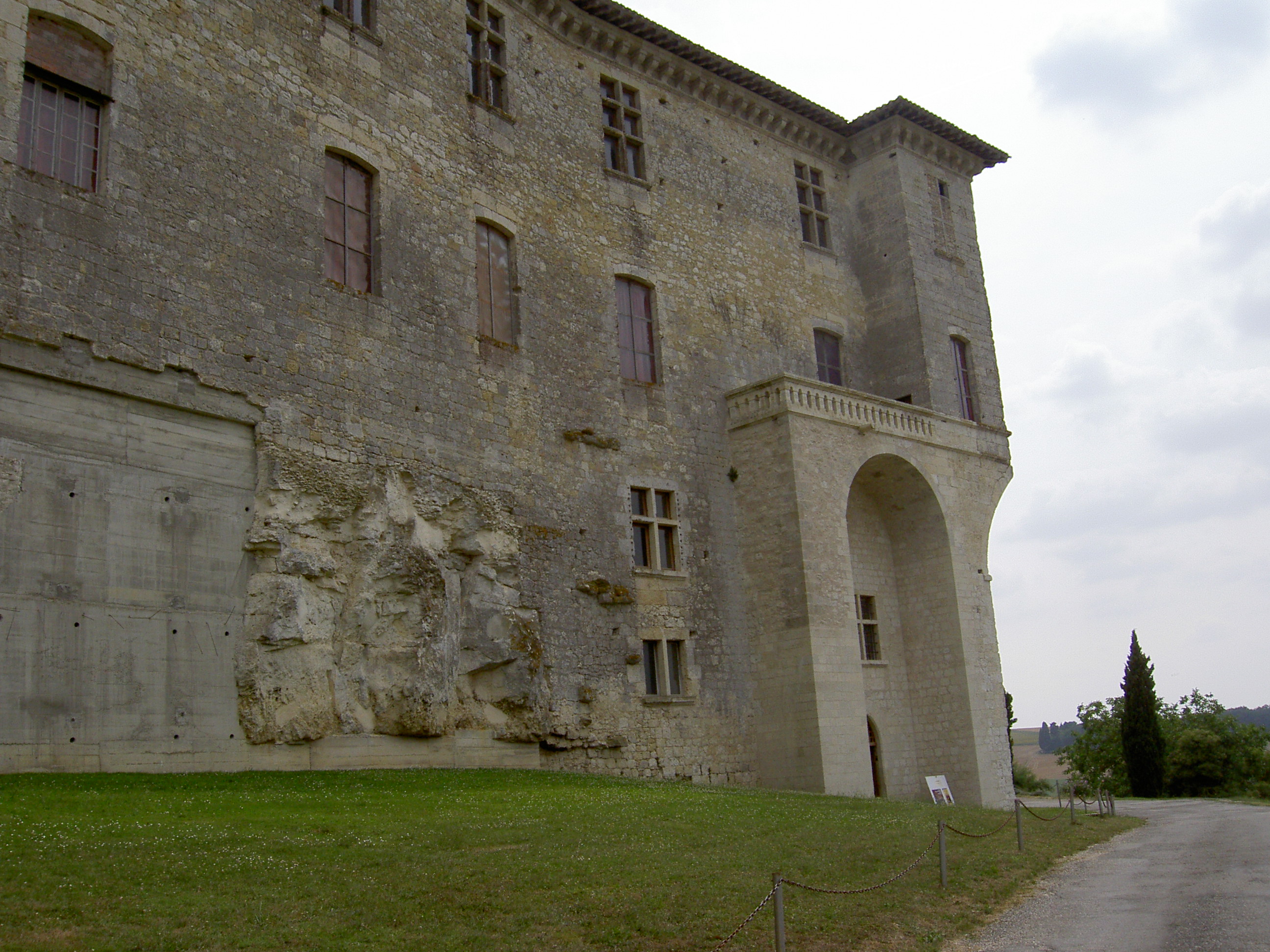 933-lavardens-plus-beaux-villages-de-france-gers.jpg