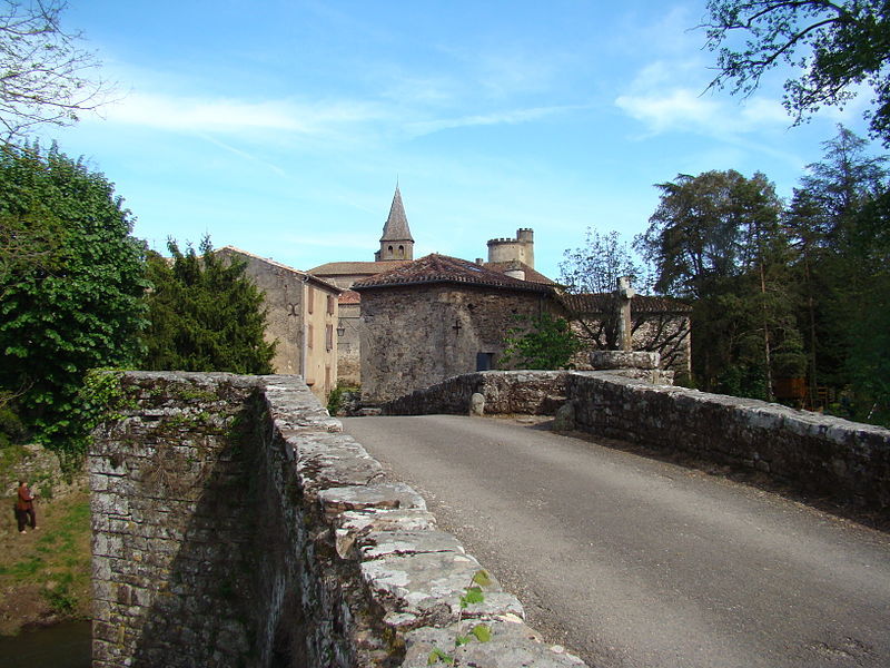 959-monesties-plus-beaux-villages-de-france-1.jpg