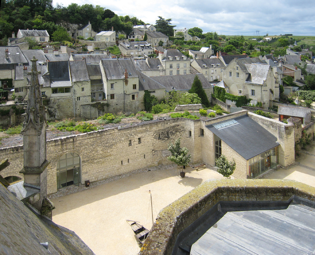 967-montsoreau-plus-beaux-villages-de-france-maine-et-loire.jpg