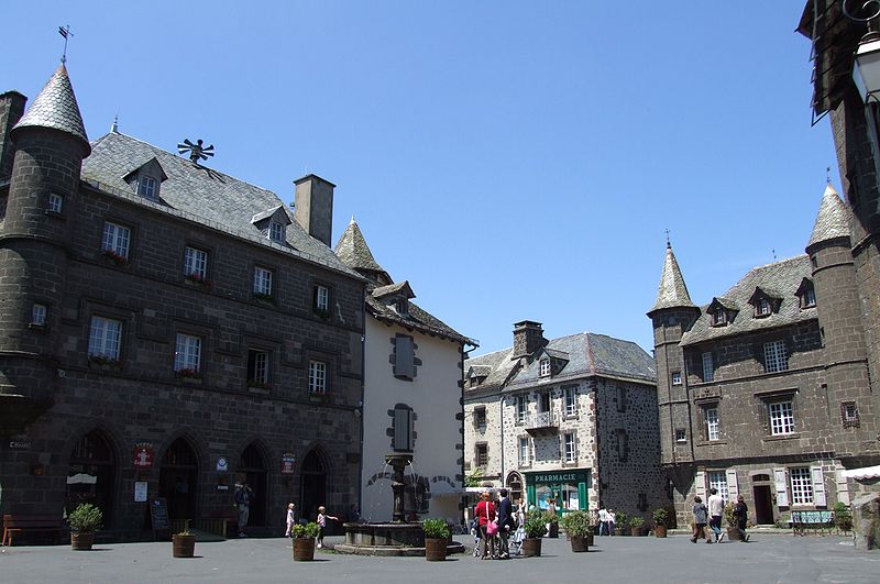 995-salers-plus-beaux-villages-de-france-cantal.jpg