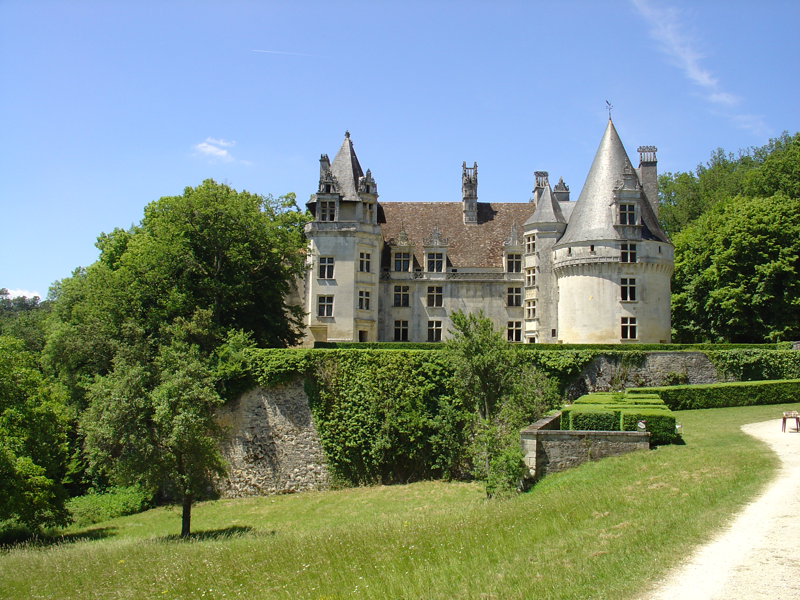 2213-chateau_de_puyguilhem_24.jpg