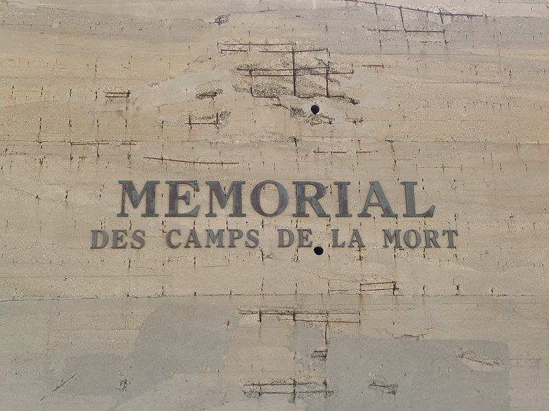2252-13_memorial_des_camps_de_la_mort.jpg