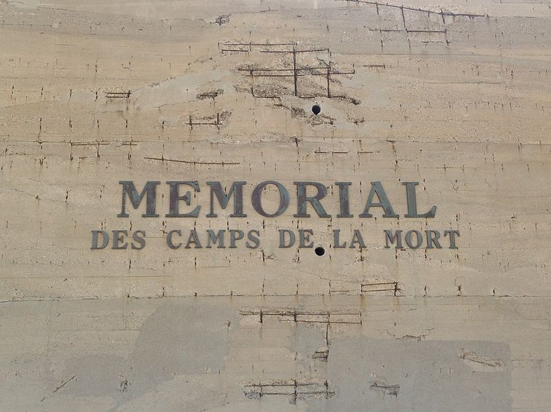 2252-13_memorial_des_camps_de_la_mort.jpg