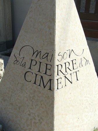 2443-maison-de-la-pierre-et-du-ciment-38.jpg