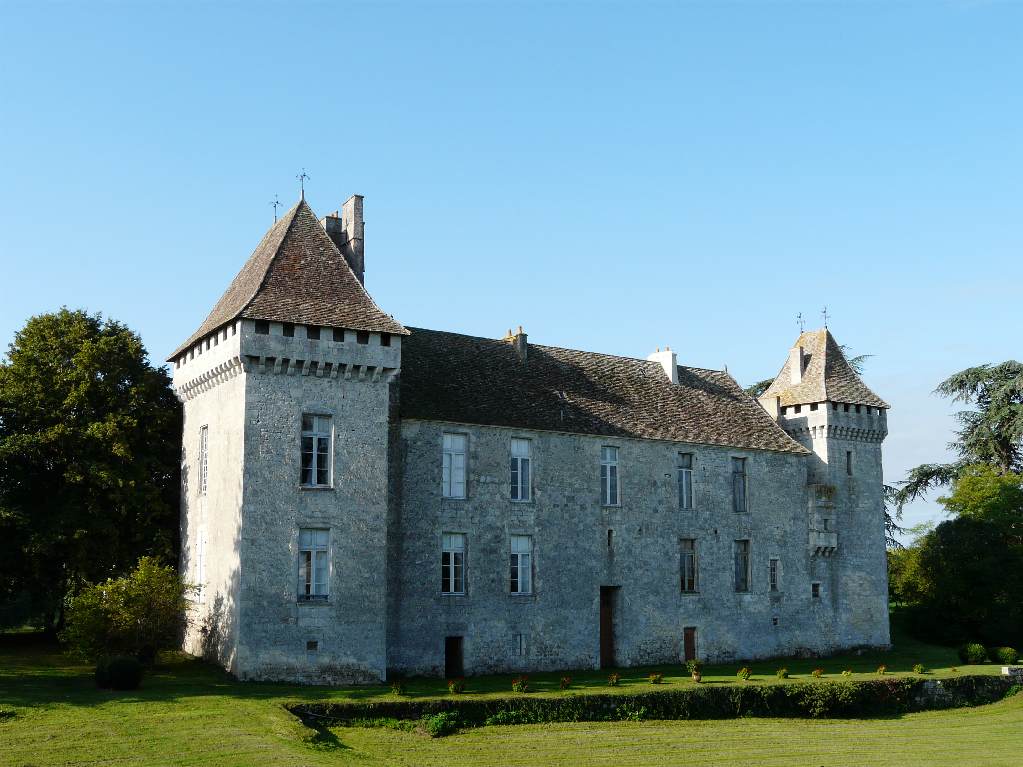 2461-gageac-et-rouillac_chateau_24.jpg